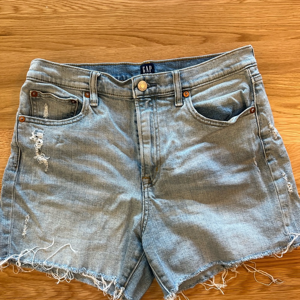 Gap Mid Length Shorts